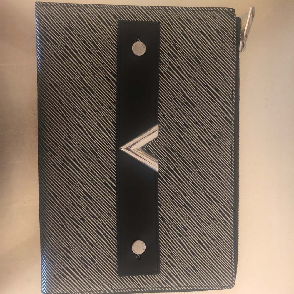 Louis Vuitton Authentic Silver Leather Pouch